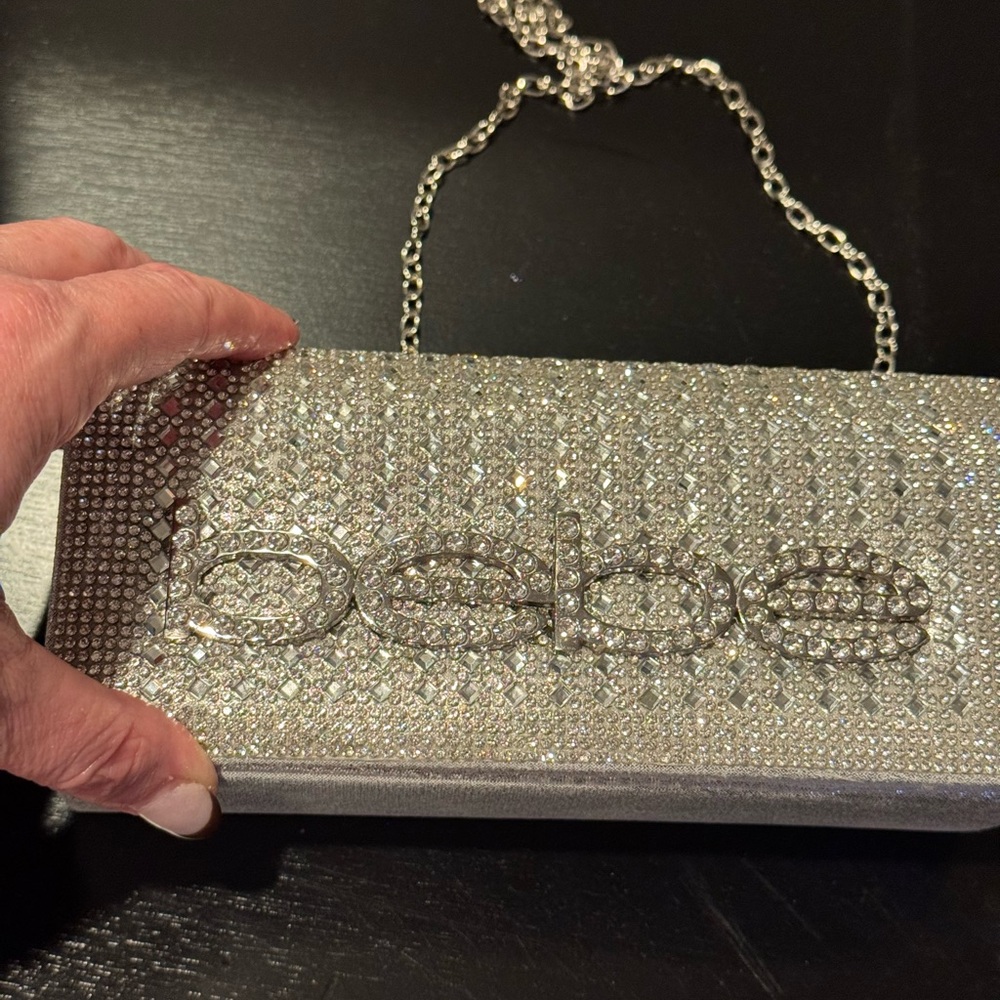 💎Bebe 💎 Sparkling Silver Crystal Clutch with detachable Chain Shoulder Strap - Picture 5 of 9